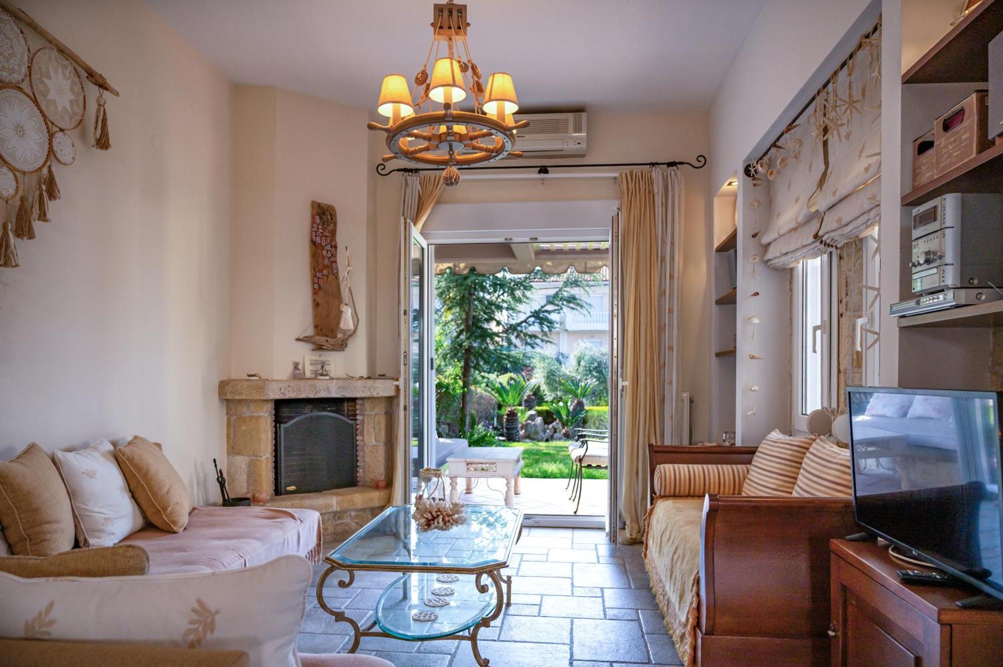 Apartment Emily's Luxury Pefkochori